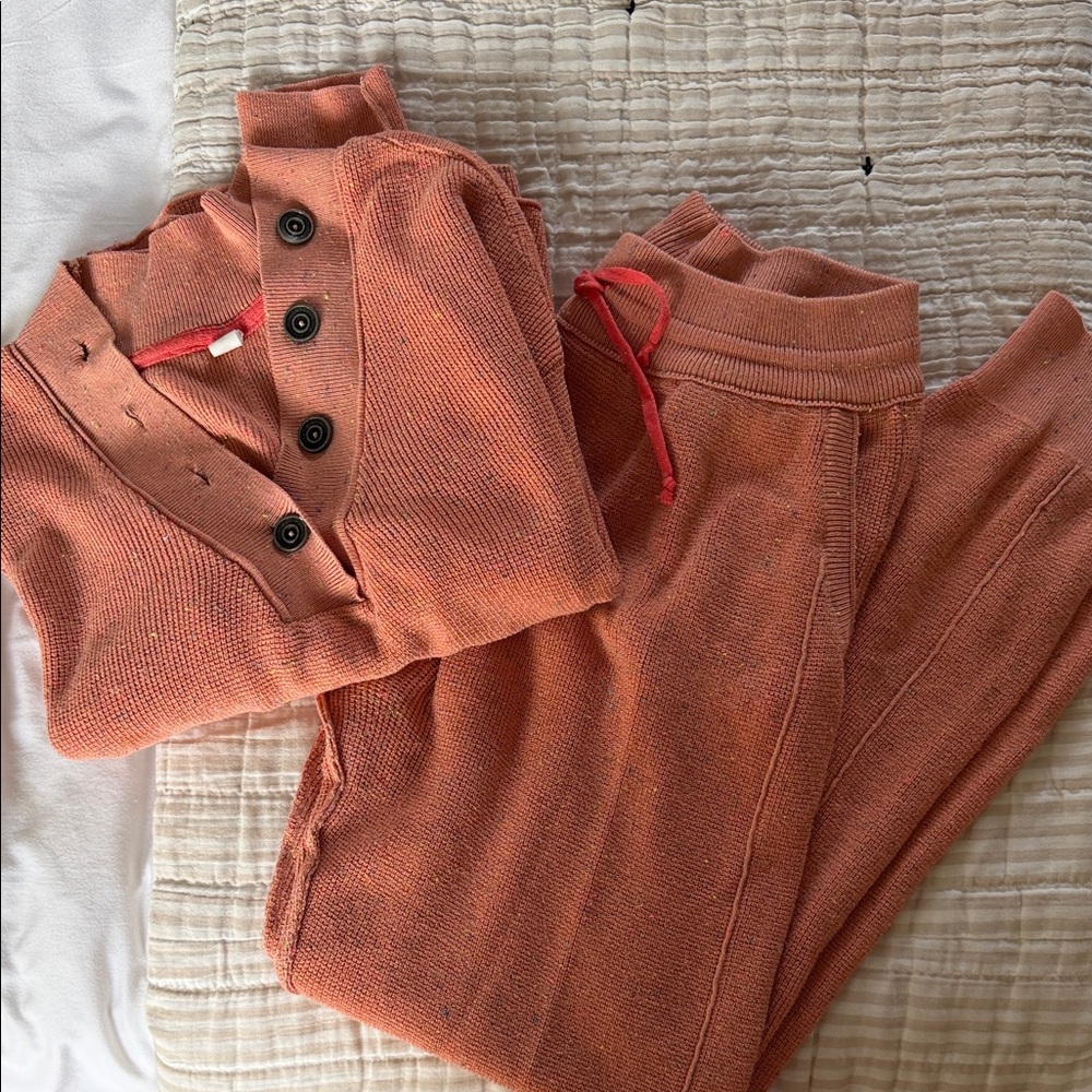 Cozy Women's Knit Lounge Set in confetti peach